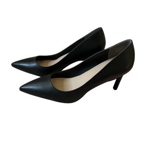 Stuart Weitzman Classic Black Pumps